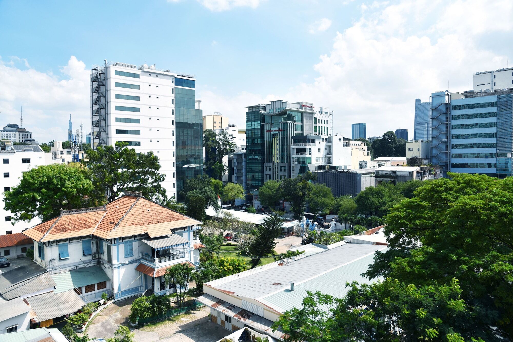 Cozrum Homes Truong Dinh Ho Chi Minh City Exterior photo